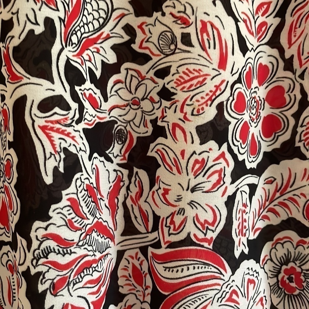 Floral blouse Size 1X - Picture 2 of 4